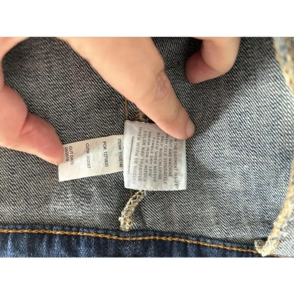 Torrid Distressed Jean Jacket Womens Size 0 Large Denim Medium Wash Button - Picture 13 of 13